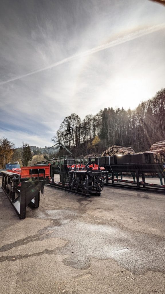 Erneuerung des Rundholz&shy;platzes